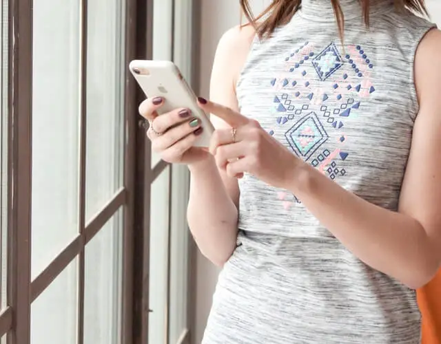 129 Best Bumble Prompt Answers For Girls Funny And Clever Responses 