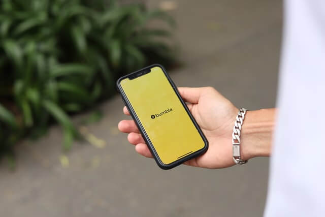 116 Best Bumble Prompt Answers For Guys Witty And Funny Responses 